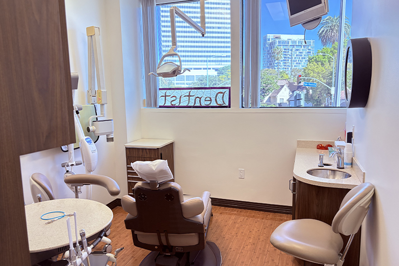 Dental Exam and Cleaning in Los Angeles